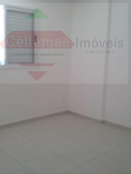 Apartamento à venda com 2 quartos, 64m² - Foto 2