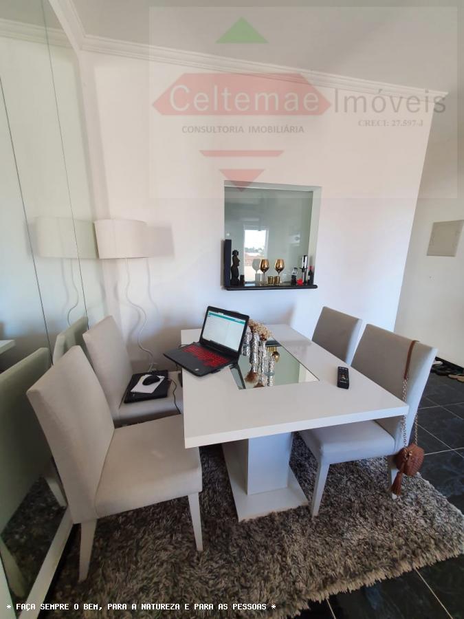 Apartamento à venda com 2 quartos, 57m² - Foto 11