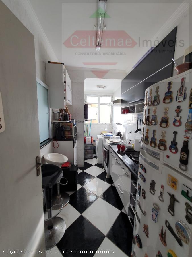 Apartamento à venda com 2 quartos, 57m² - Foto 16