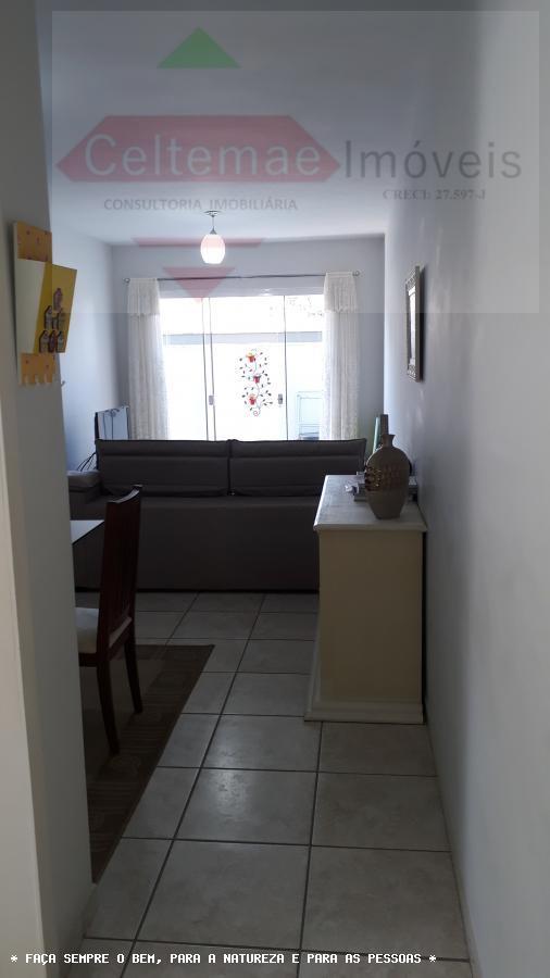 Apartamento à venda com 2 quartos, 75m² - Foto 2