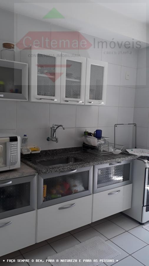 Apartamento à venda com 2 quartos, 75m² - Foto 14