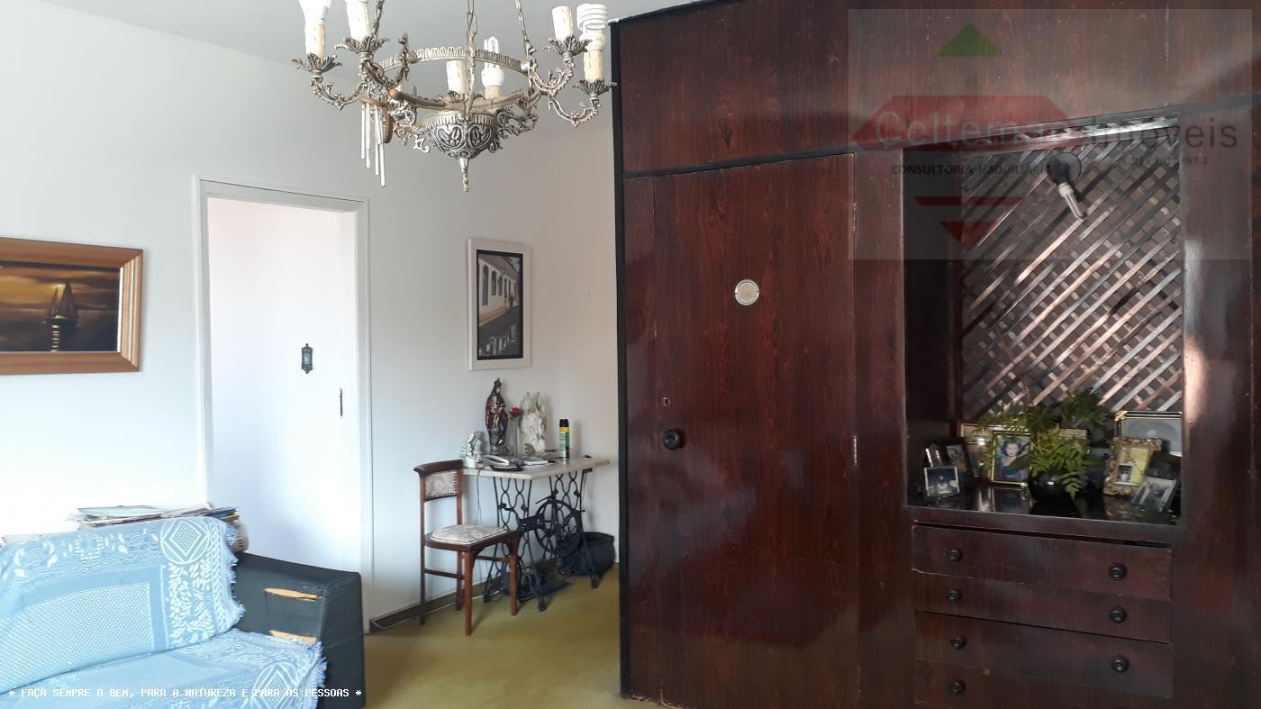 Sobrado à venda com 5 quartos, 300m² - Foto 13