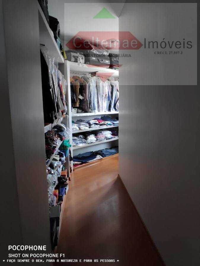 Casa de Condomínio à venda com 3 quartos, 250m² - Foto 11