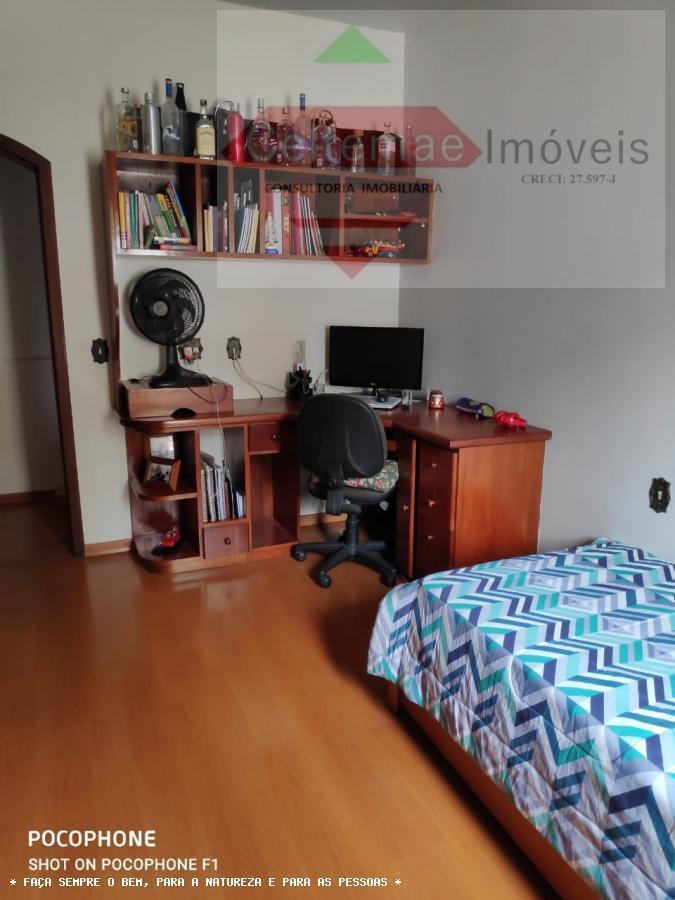 Casa de Condomínio à venda com 3 quartos, 250m² - Foto 14