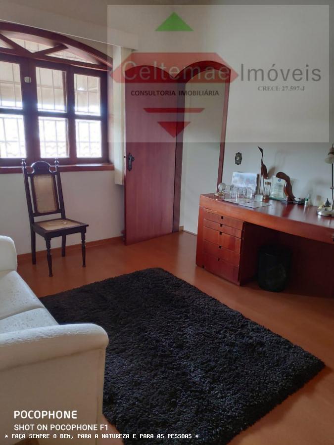 Casa de Condomínio à venda com 3 quartos, 250m² - Foto 18