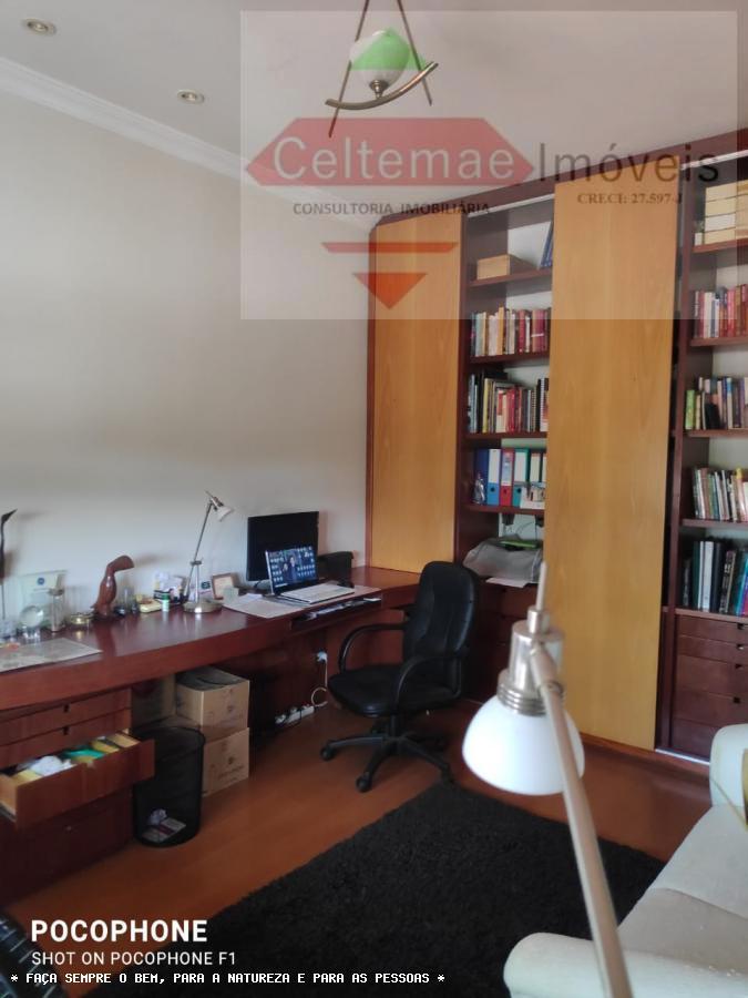 Casa de Condomínio à venda com 3 quartos, 250m² - Foto 19