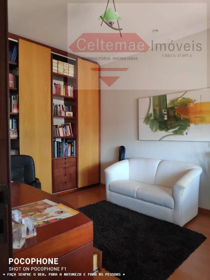 Casa de Condomínio à venda com 3 quartos, 250m² - Foto 20