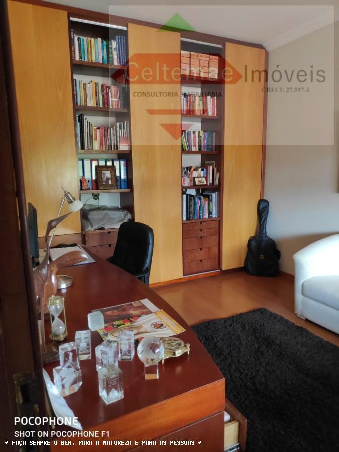 Casa de Condomínio à venda com 3 quartos, 250m² - Foto 21