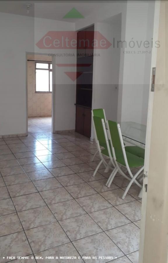 Apartamento à venda com 2 quartos, 69m² - Foto 2