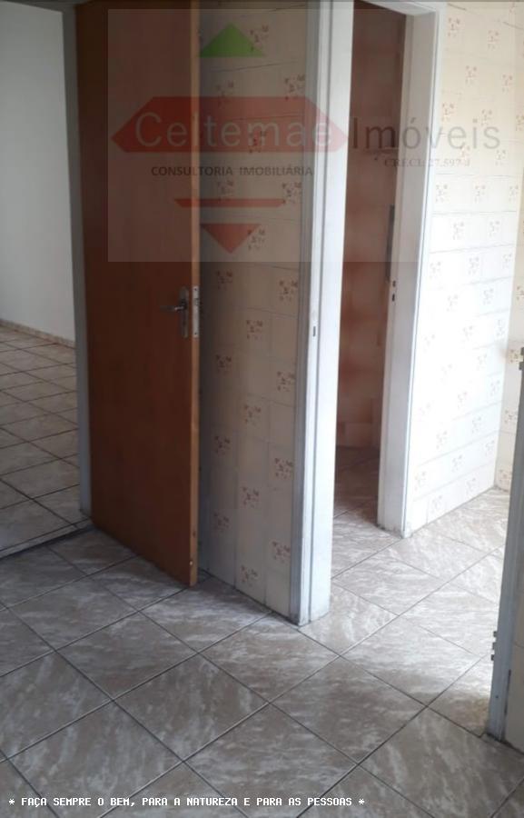 Apartamento à venda com 2 quartos, 69m² - Foto 4