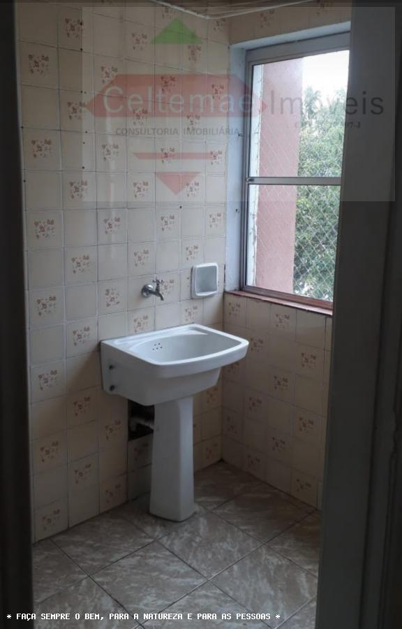 Apartamento à venda com 2 quartos, 69m² - Foto 5