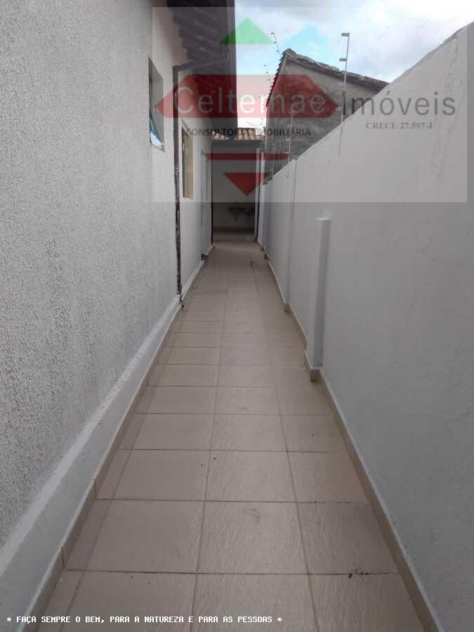 Casa à venda com 4 quartos, 180m² - Foto 17