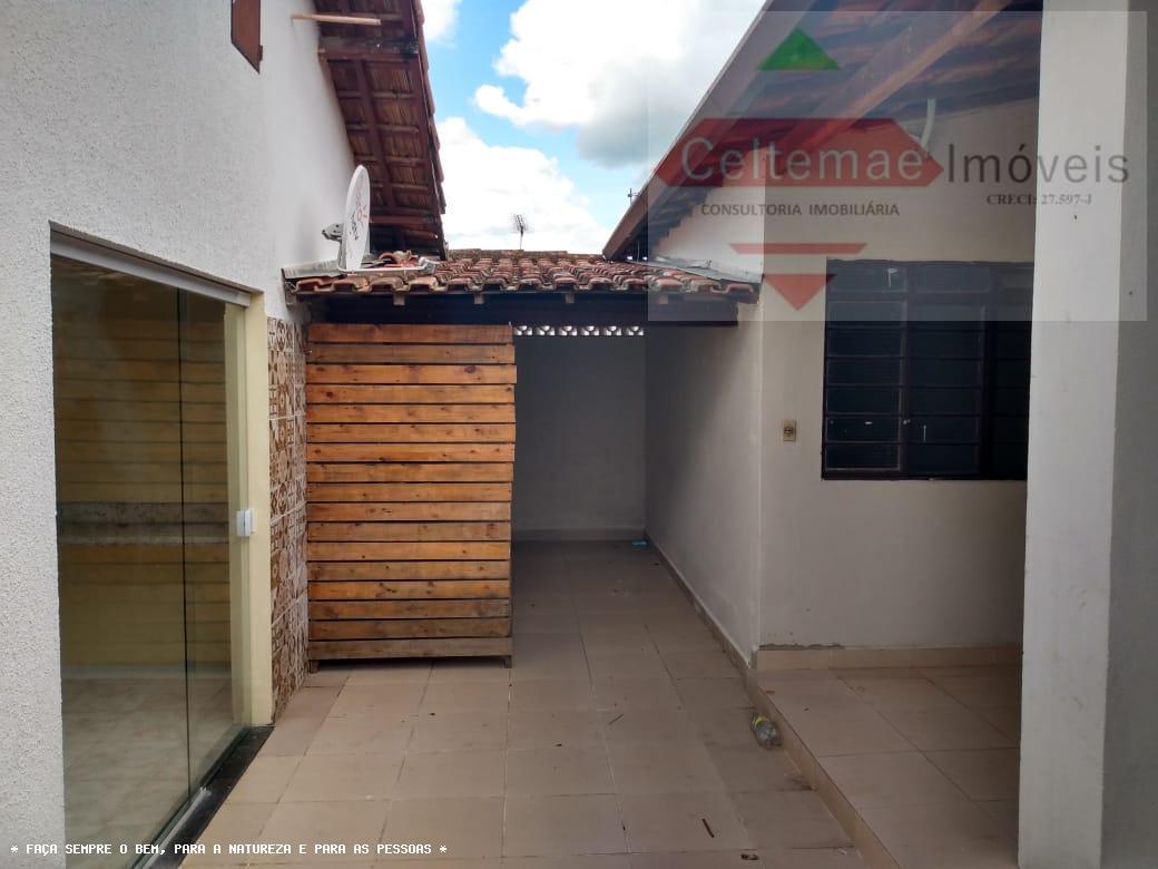 Casa à venda com 4 quartos, 180m² - Foto 13