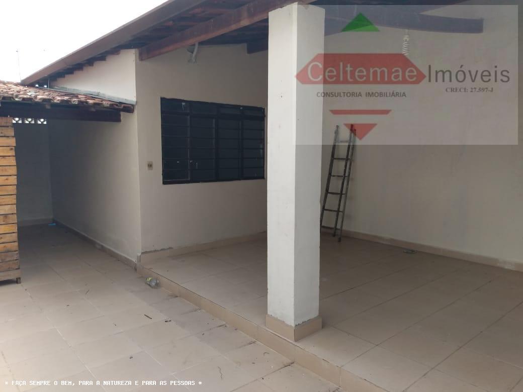 Casa à venda com 4 quartos, 180m² - Foto 14