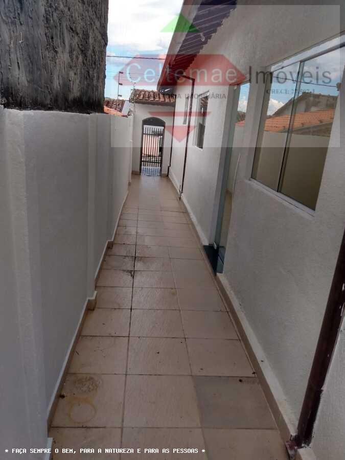 Casa à venda com 4 quartos, 180m² - Foto 18