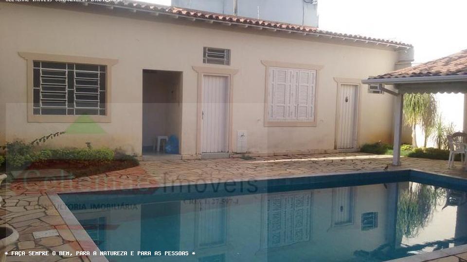 Casa à venda com 3 quartos, 300m² - Foto 8