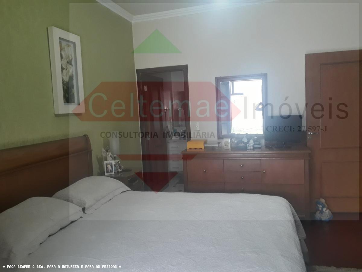 Casa à venda com 5 quartos, 248m² - Foto 16