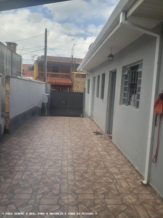 Casa à venda com 2 quartos, 76m² - Foto 2