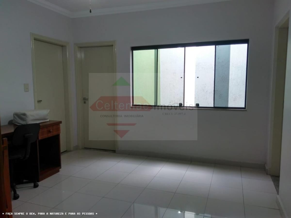 Casa à venda com 3 quartos, 320m² - Foto 8