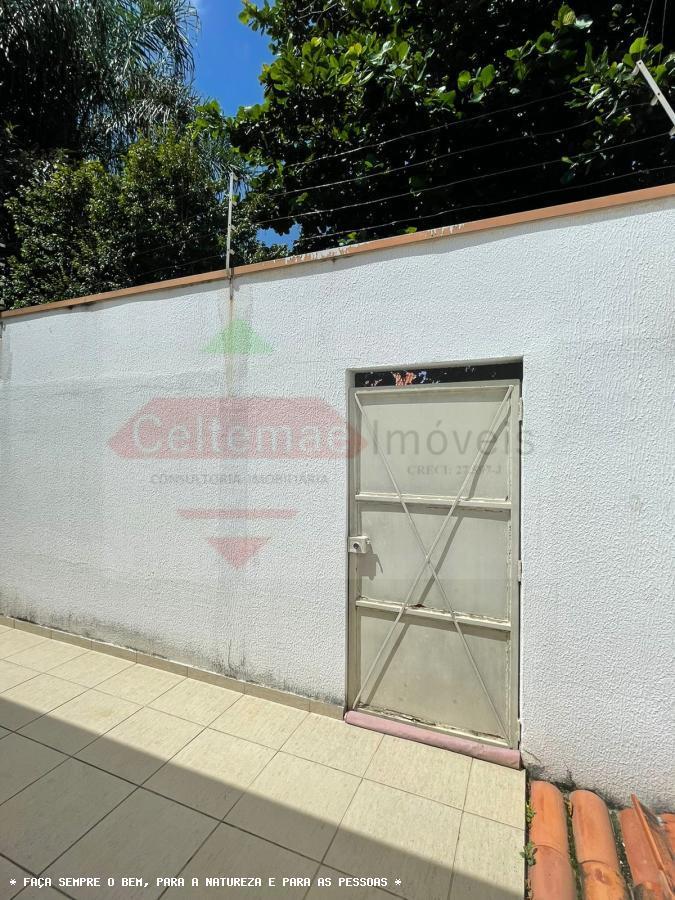 Casa à venda com 3 quartos, 320m² - Foto 26