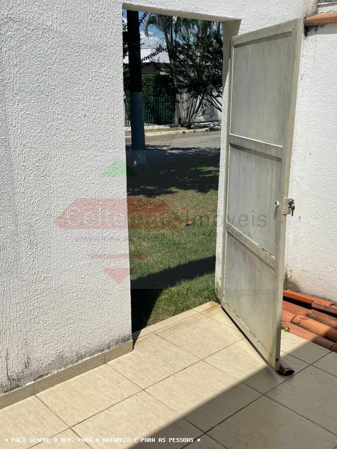 Casa à venda com 3 quartos, 320m² - Foto 27