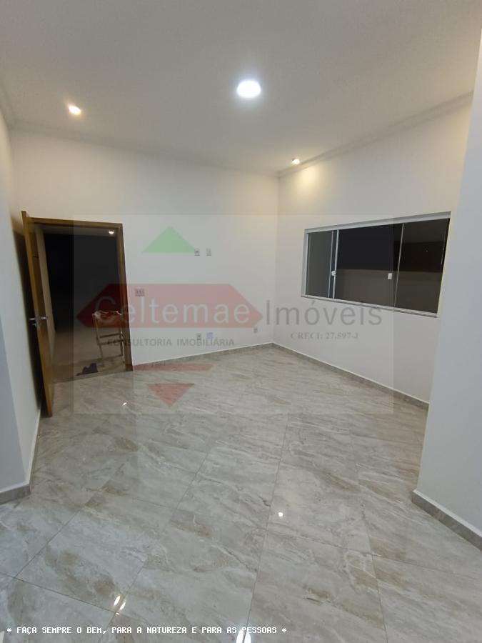 Casa de Condomínio à venda com 3 quartos, 135m² - Foto 2