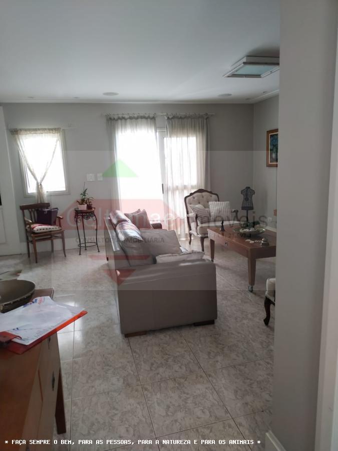 Apartamento à venda com 3 quartos, 157m² - Foto 1