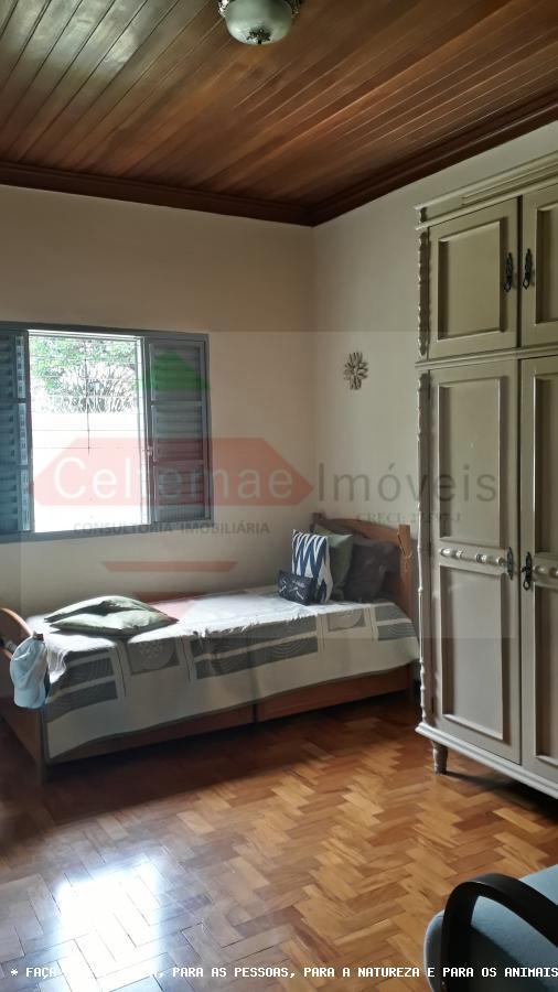 Casa à venda com 4 quartos, 200m² - Foto 17