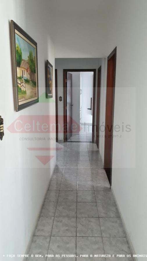 Casa à venda com 5 quartos, 310m² - Foto 14