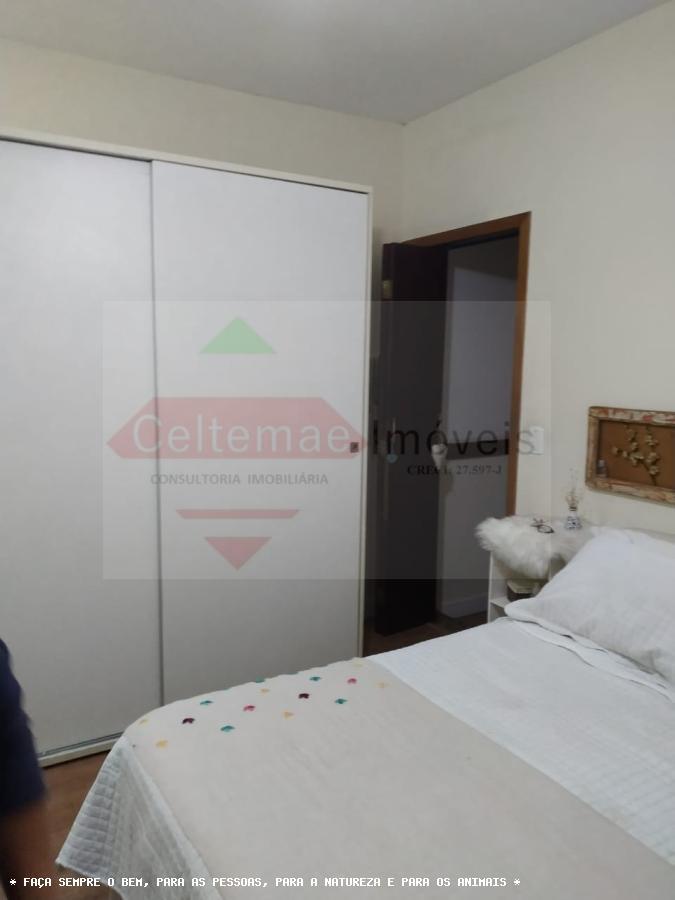 Casa de Condomínio à venda com 4 quartos, 220m² - Foto 11