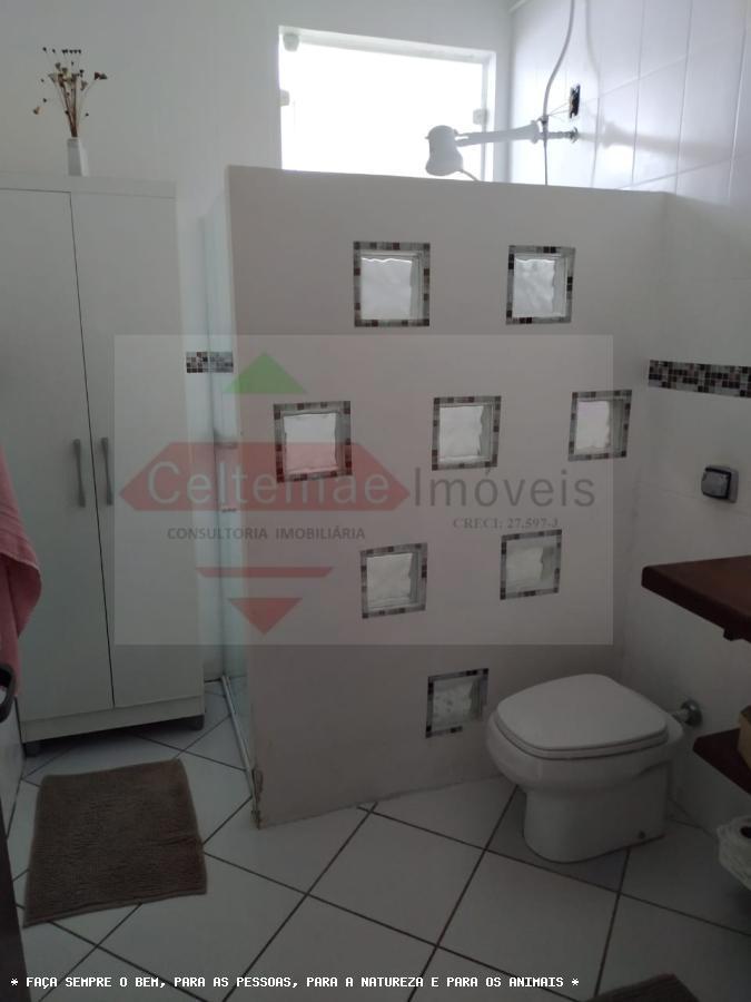 Casa de Condomínio à venda com 4 quartos, 220m² - Foto 19