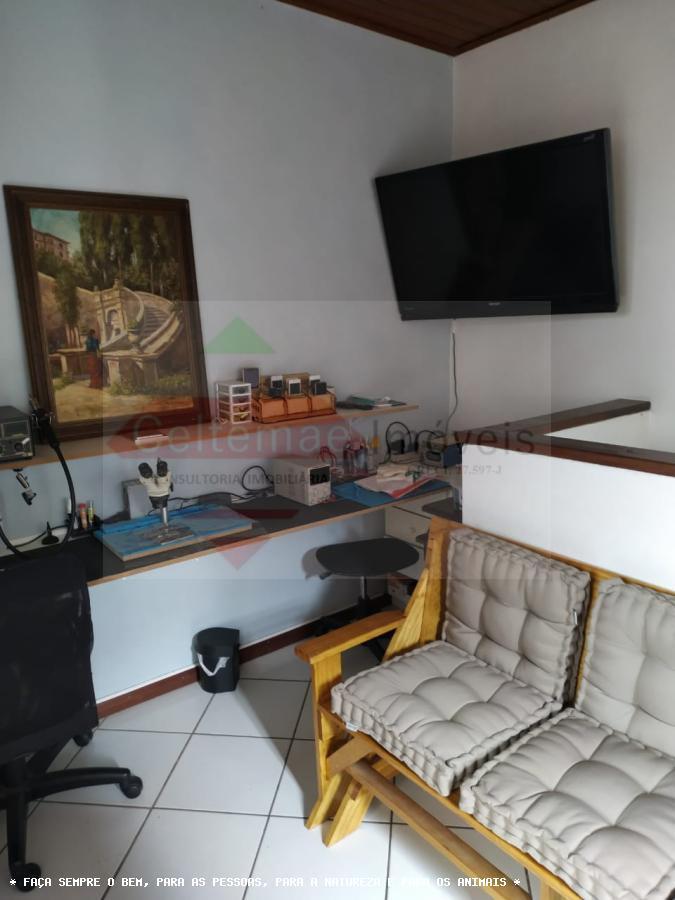 Casa de Condomínio à venda com 4 quartos, 220m² - Foto 22