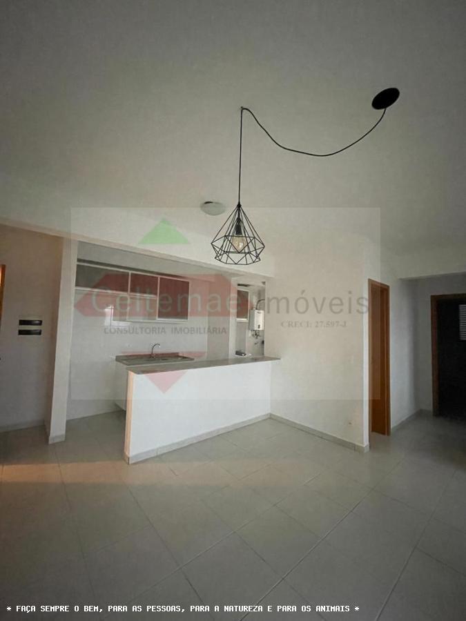 Apartamento à venda com 2 quartos, 65m² - Foto 2