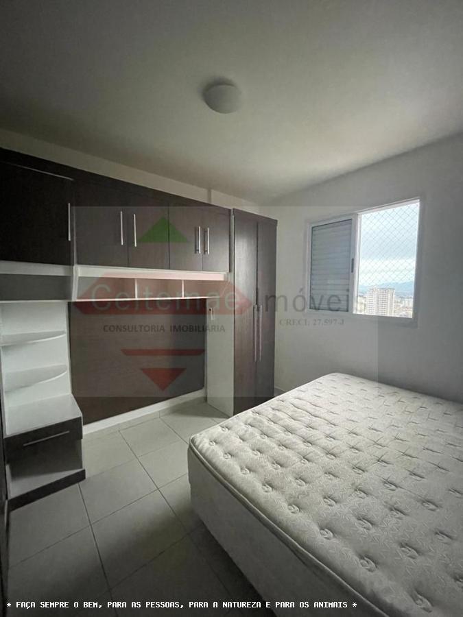 Apartamento à venda com 2 quartos, 65m² - Foto 12