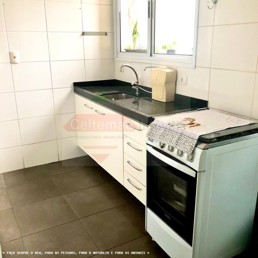 Apartamento à venda com 3 quartos, 108m² - Foto 4