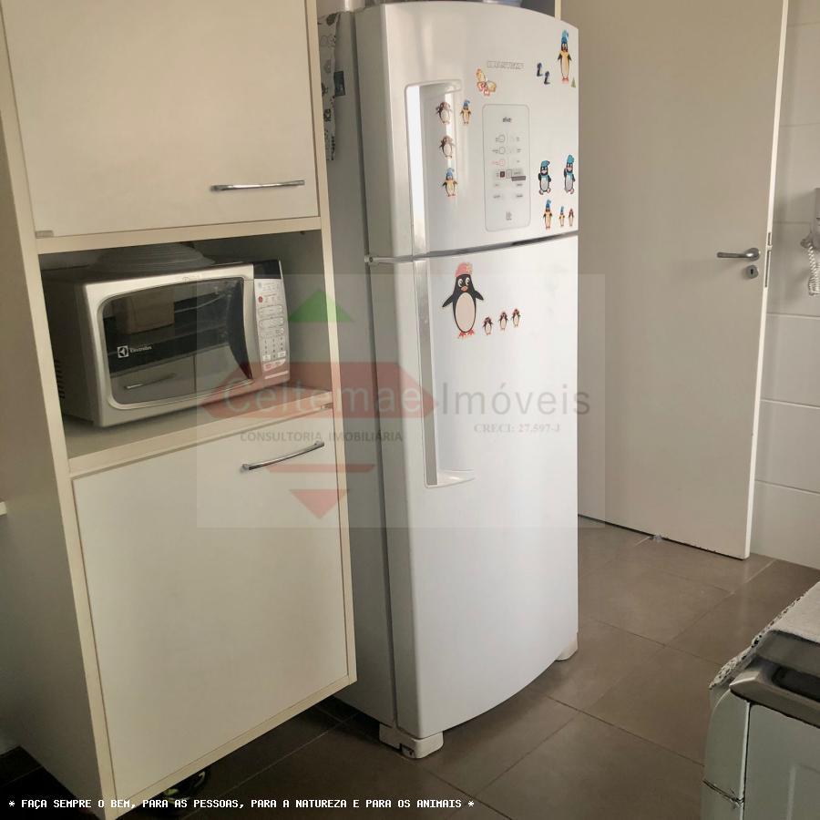 Apartamento à venda com 3 quartos, 108m² - Foto 6