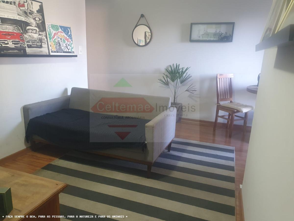 Apartamento à venda com 2 quartos, 68m² - Foto 3