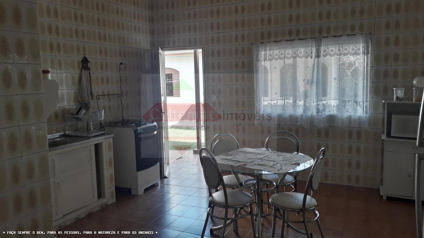 Casa à venda com 3 quartos, 204m² - Foto 10