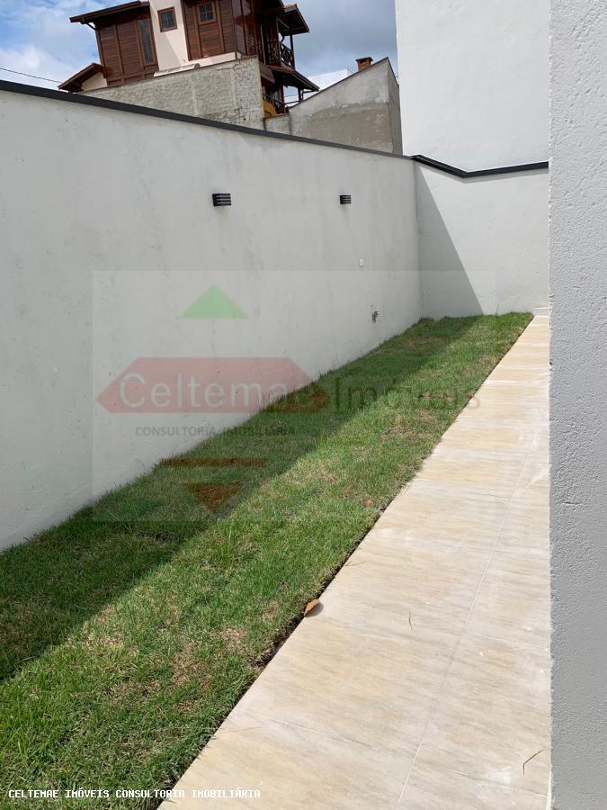 Casa de Condomínio à venda com 3 quartos, 128m² - Foto 3