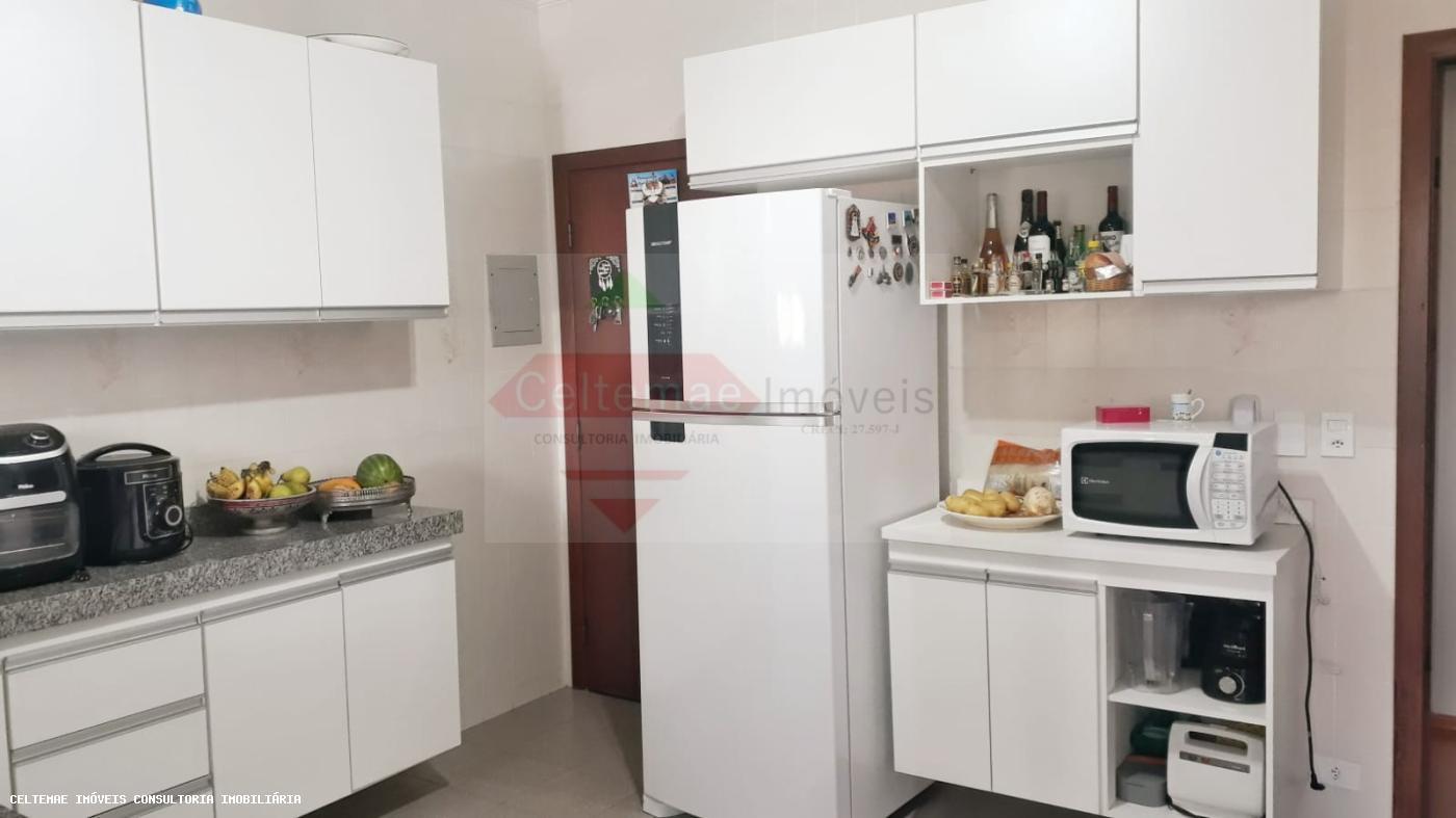 Apartamento à venda com 4 quartos, 139m² - Foto 15