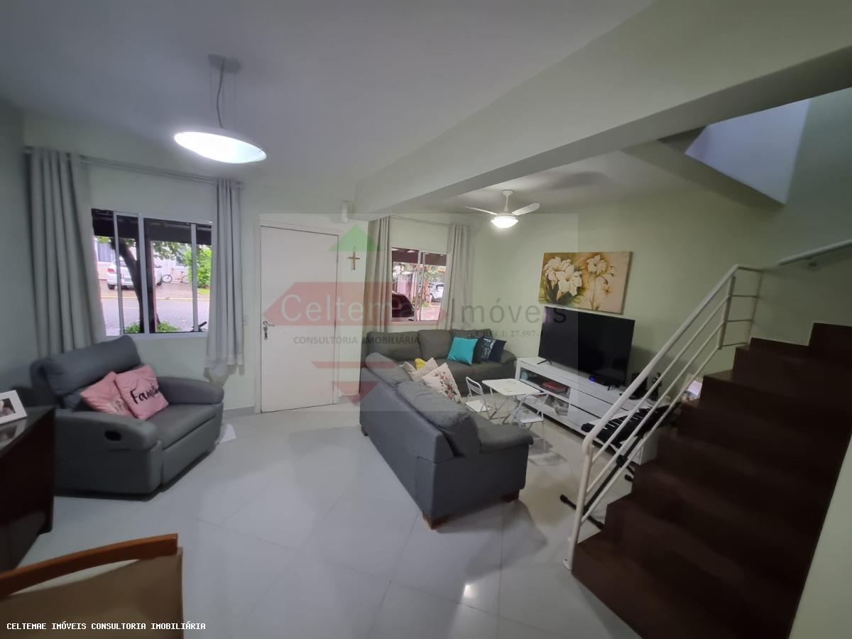 Sobrado à venda com 3 quartos, 110m² - Foto 3