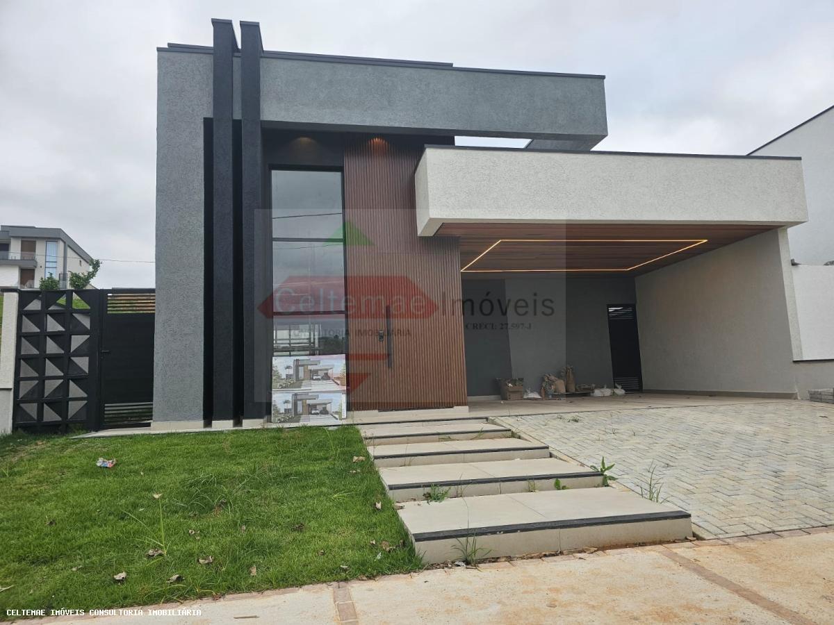 Casa de Condomínio à venda com 3 quartos, 156m² - Foto 1