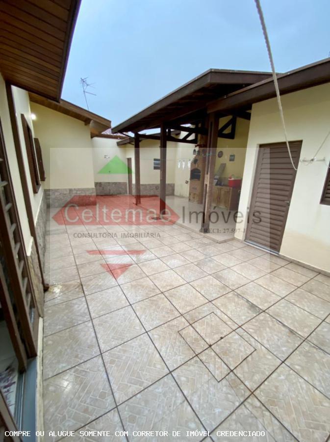 Casa à venda com 4 quartos, 145m² - Foto 11