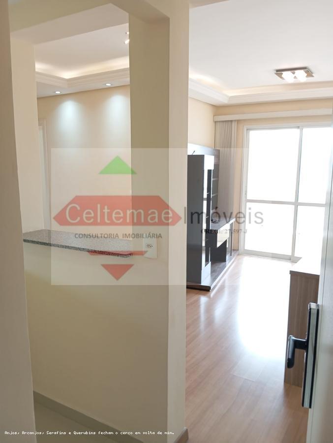 Apartamento à venda com 2 quartos, 65m² - Foto 3