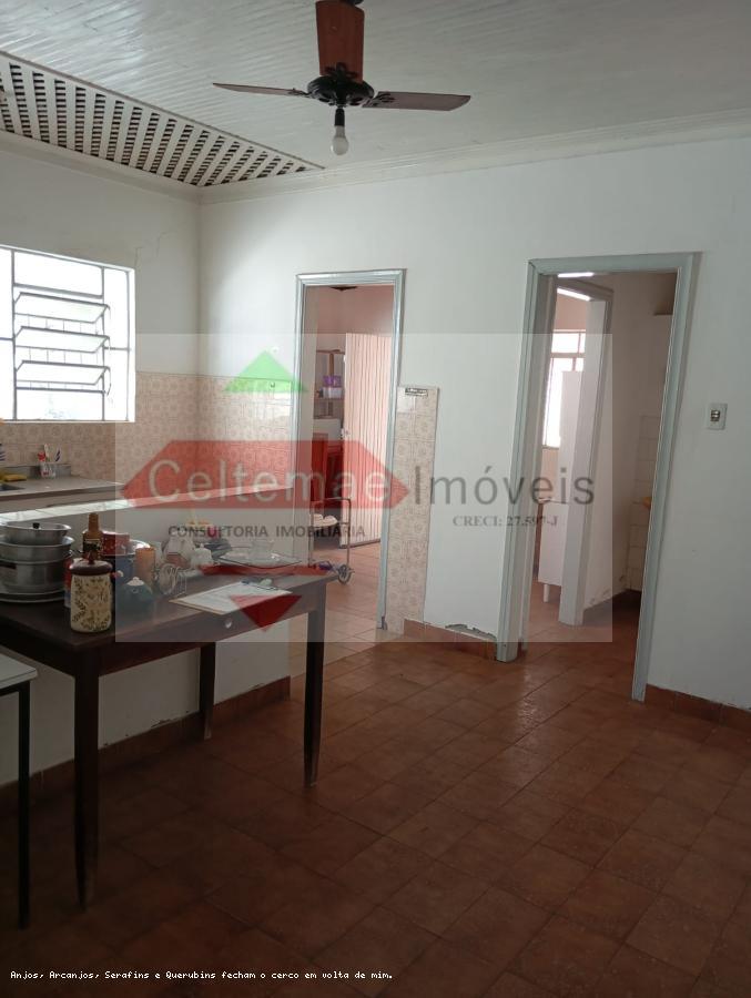 Casa à venda com 2 quartos, 86m² - Foto 9