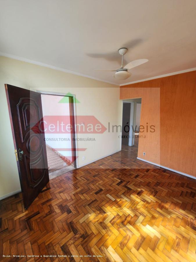 Casa à venda com 3 quartos, 127m² - Foto 2