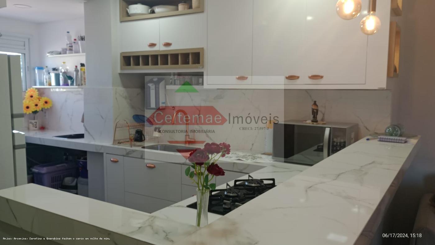 Apartamento à venda com 2 quartos, 65m² - Foto 4