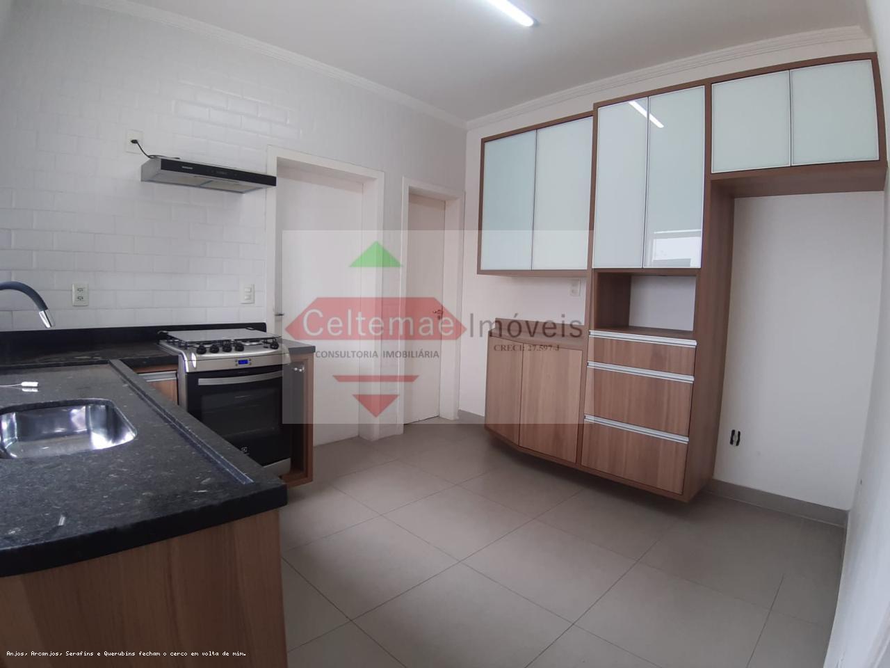 Sobrado à venda com 3 quartos, 235m² - Foto 8