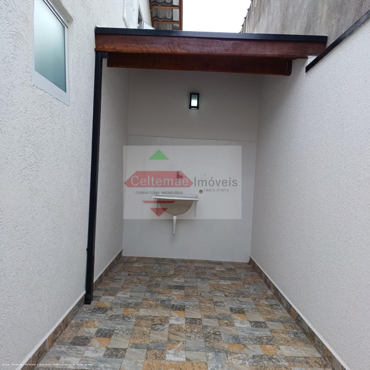 Casa à venda com 2 quartos, 70m² - Foto 10