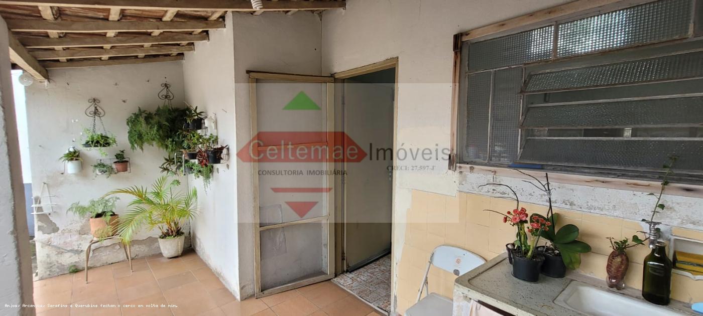 Casa à venda com 3 quartos, 147m² - Foto 11